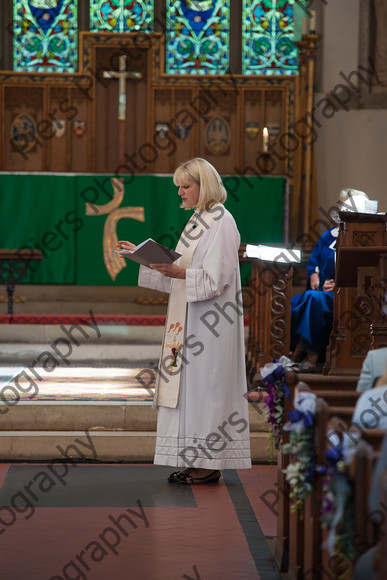 Emma and Duncan 249 
 Emma and Duncan's wedding 
 Keywords: Bucks Wedding photographer, Piers Photography, Gt Missenden Church, Uplands House