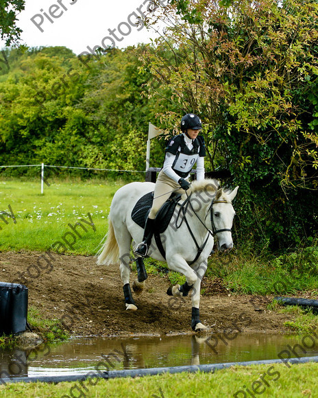 LSE Horse Trials 134 
 LSE Horse Trials 
 Keywords: London and South East Horse Trials, Piers Photo