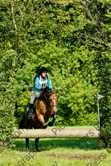 LSE Horse Trials 141 
 LSE Horse Trials 
 Keywords: London and South East Horse Trials, Piers Photo