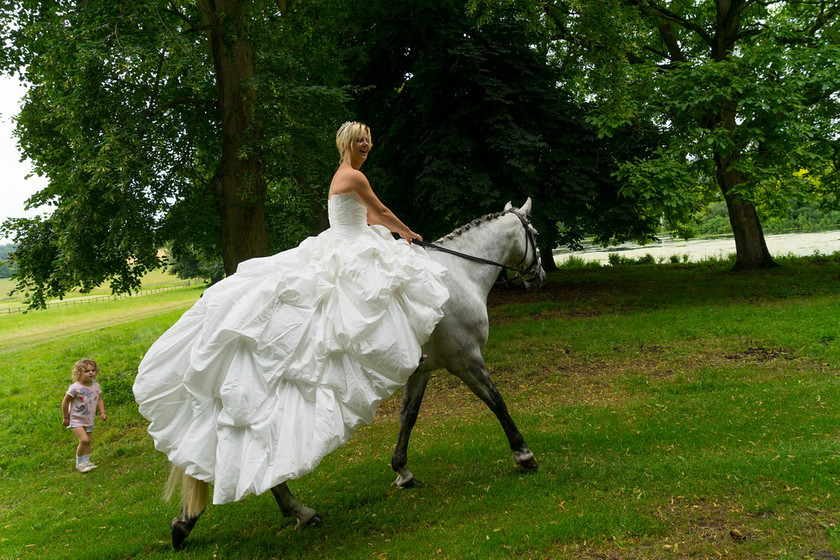 WWE Bridal BHS 027 
 West Wycombe Horse shoot 
 Keywords: Buckinghamshire wedding photographer, Horses, Piers Photo, Summer, West Wycombe House