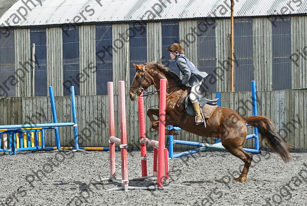 Class 3 56 
 SONY DSC 
 Keywords: Pyatts, Show jumping