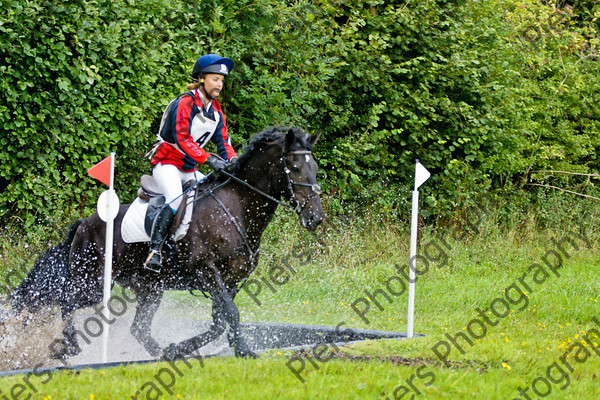 LSE Horse Trials 108 
 LSE Horse Trials 
 Keywords: London and South East Horse Trials, Piers Photo