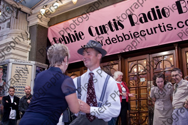 DCRBB08 194 
 Debbie Curtis Radio Big Band at the London Palladium 
 Keywords: Debbie Curtis radio Big Band, London Palladium