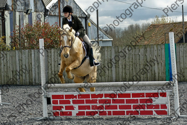 Class 2 22 
 SONY DSC 
 Keywords: Pyatts, Show jumping