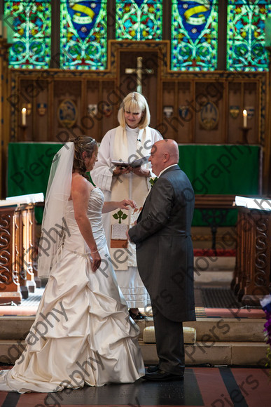 Emma and Duncan 233 
 Emma and Duncan's wedding 
 Keywords: Bucks Wedding photographer, Piers Photography, Gt Missenden Church, Uplands House