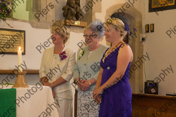 Emma and Duncan 278 
 Emma and Duncan's wedding 
 Keywords: Bucks Wedding photographer, Piers Photography, Gt Missenden Church, Uplands House