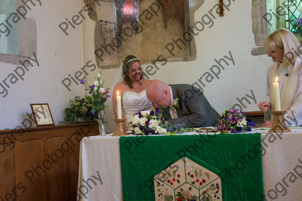 Emma and Duncan 266 
 Emma and Duncan's wedding 
 Keywords: Bucks Wedding photographer, Piers Photography, Gt Missenden Church, Uplands House