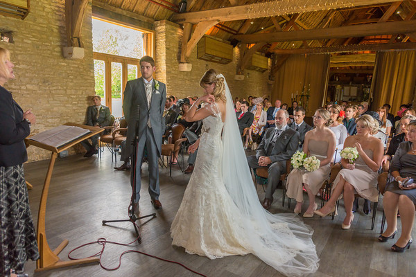 Sarah and Matt 383 
 Sarah and Matt's Wedding 
 Keywords: Buckinghamshire wedding photographer, Matt and Sarah, Piers Photography, Spring Weddings, Tythe Barn