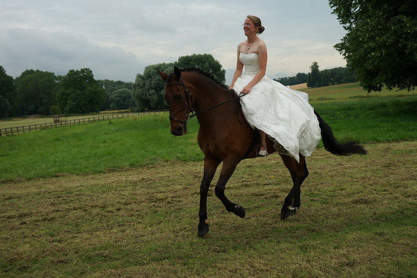 Alice Canter 058 
 West Wycombe Horse shoot 
 Keywords: Buckinghamshire wedding photographer, Horses, Piers Photo, Summer, West Wycombe House