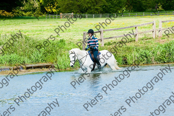 NRCWWE09 013 
 Naphill Riding Club West Wycombe Ride 09 
 Keywords: Naphill Riding Club, West Wycombe Estate