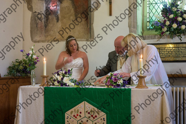 Emma and Duncan 264 
 Emma and Duncan's wedding 
 Keywords: Bucks Wedding photographer, Piers Photography, Gt Missenden Church, Uplands House