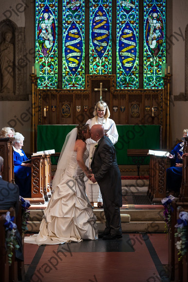 Emma and Duncan 239 
 Emma and Duncan's wedding 
 Keywords: Bucks Wedding photographer, Piers Photography, Gt Missenden Church, Uplands House