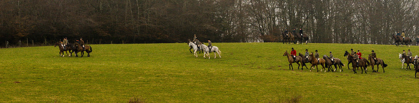 Hunting Exmoor 139 
 The Devon and Somerset Stag Hounds 
 Keywords: Buckingahmshire wedding photographer, Exmoor, Piers Photography, Withypool, the Devon and Somerset Stag Hounds