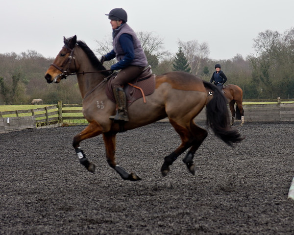 Ollie and Blyth Lesson 10 
 Ollie and Blyth Lesson 
 Keywords: Piers Photo, Moses Plat Yard, Ollie, Blyth, Mary Hilder, Jo Reynolds