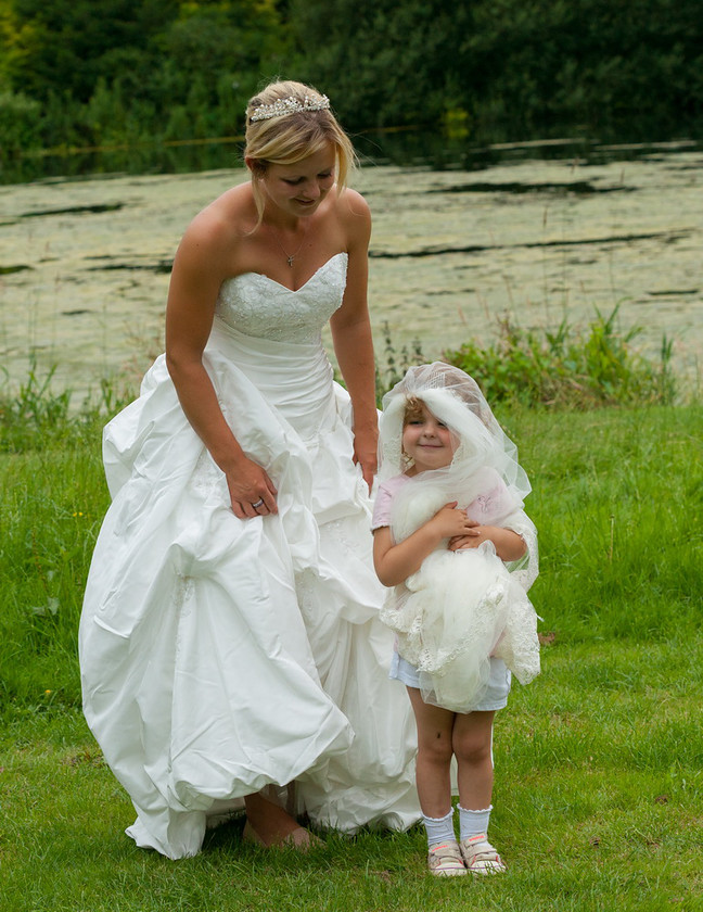 WWE Bridal BHS 033 
 West Wycombe Horse shoot 
 Keywords: Buckinghamshire wedding photographer, Horses, Piers Photo, Summer, West Wycombe House