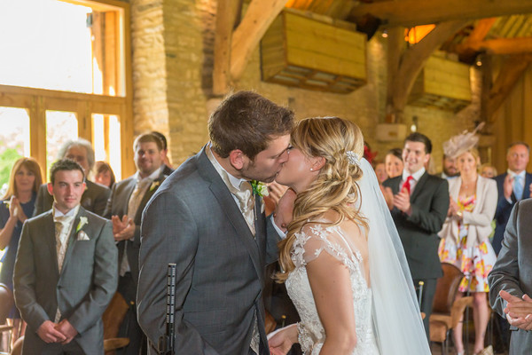 Sarah and Matt 390 
 Sarah and Matt's Wedding 
 Keywords: Buckinghamshire wedding photographer, Matt and Sarah, Piers Photography, Spring Weddings, Tythe Barn