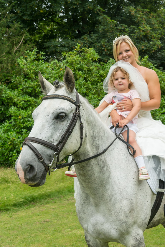 WWE Bridal BHS 061 
 West Wycombe Horse shoot 
 Keywords: Buckinghamshire wedding photographer, Horses, Piers Photo, Summer, West Wycombe House