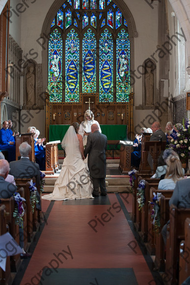 Emma and Duncan 243 
 Emma and Duncan's wedding 
 Keywords: Bucks Wedding photographer, Piers Photography, Gt Missenden Church, Uplands House