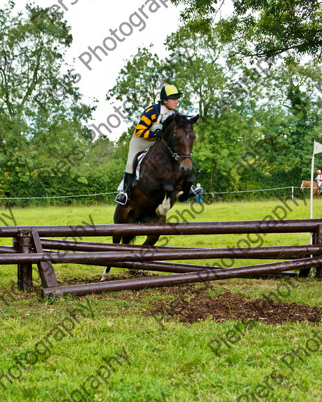 LSE horse trials 078 
 LSE Horse trials 
 Keywords: London and South East Horse Trials, Piers Photo