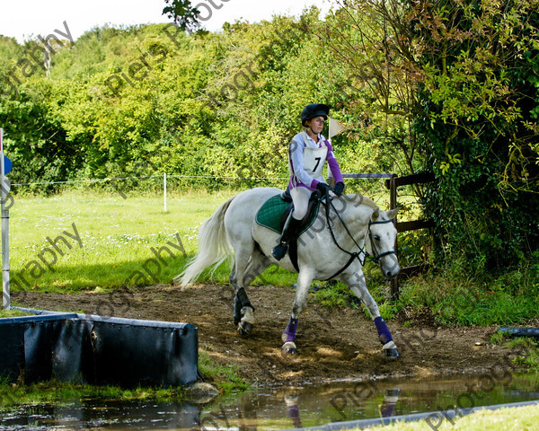 LSE Horse Trials 122 
 LSE Horse Trials 
 Keywords: London and South East Horse Trials, Piers Photo