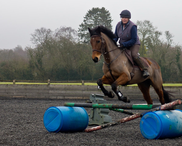 Ollie and Blyth Lesson 40 
 Ollie and Blyth Lesson 
 Keywords: Piers Photo, Moses Plat Yard, Ollie, Blyth, Mary Hilder, Jo Reynolds