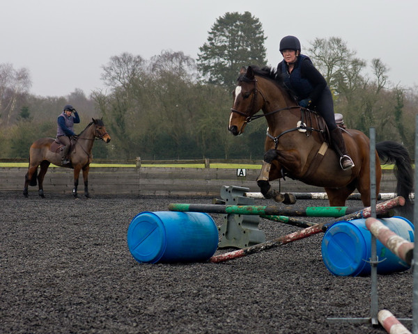 Ollie and Blyth Lesson 46 
 Ollie and Blyth Lesson 
 Keywords: Piers Photo, Moses Plat Yard, Ollie, Blyth, Mary Hilder, Jo Reynolds