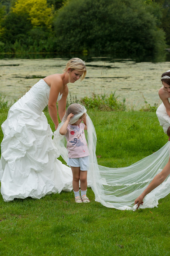 WWE Bridal BHS 034 
 West Wycombe Horse shoot 
 Keywords: Buckinghamshire wedding photographer, Horses, Piers Photo, Summer, West Wycombe House