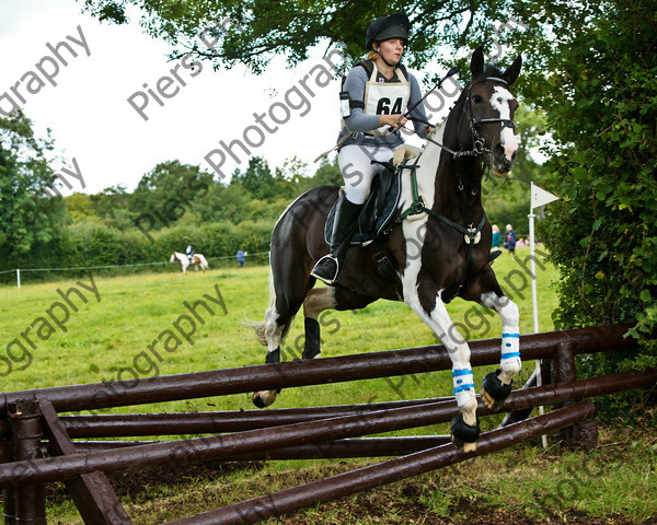 LSE horse trials 014 
 LSE Horse trials 
 Keywords: London and South East Horse Trials, Piers Photo