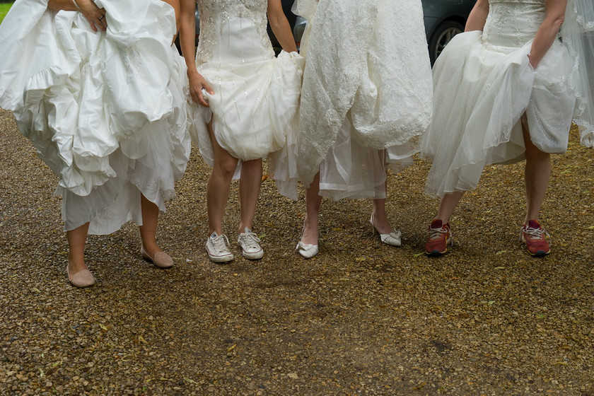 WWE Bridal BHS 011 
 West Wycombe Horse shoot 
 Keywords: Buckinghamshire wedding photographer, Horses, Piers Photo, Summer, West Wycombe House