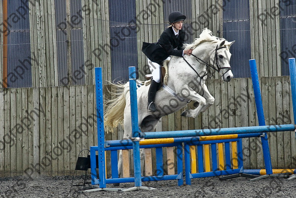 Class 3 09 
 SONY DSC 
 Keywords: Pyatts, Show jumping