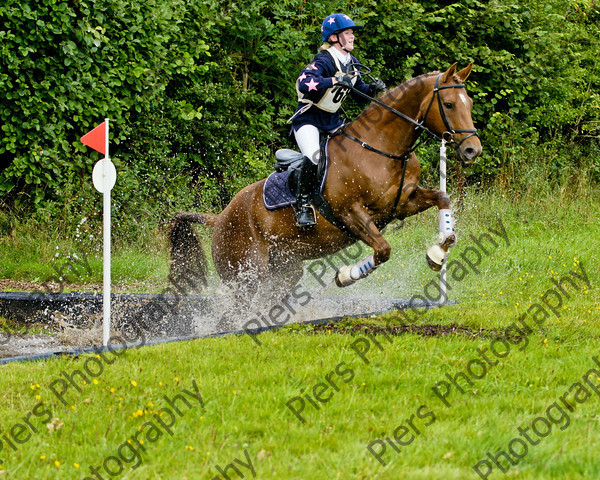 LSE Horse Trials 131 
 LSE Horse Trials 
 Keywords: London and South East Horse Trials, Piers Photo