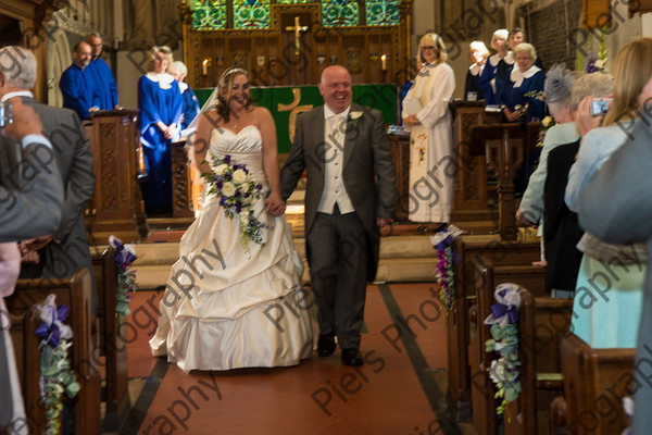 Emma and Duncan 298 
 Emma and Duncan's wedding 
 Keywords: Bucks Wedding photographer, Piers Photography, Gt Missenden Church, Uplands House