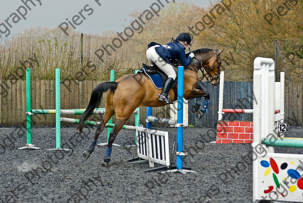 Class 4 21 
 SONY DSC 
 Keywords: Pyatts, Show jumping