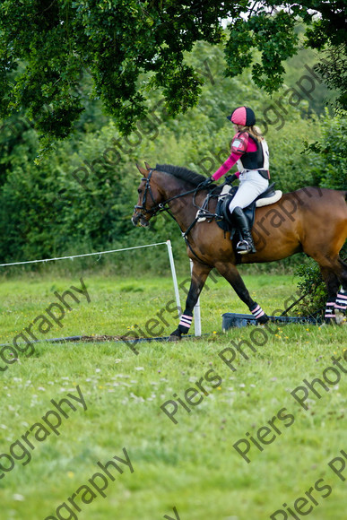 LSE Horse Trials 146 
 LSE Horse Trials 
 Keywords: London and South East Horse Trials, Piers Photo