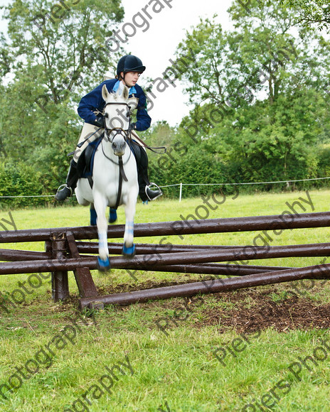 LSE horse trials 071 
 LSE Horse trials 
 Keywords: London and South East Horse Trials, Piers Photo