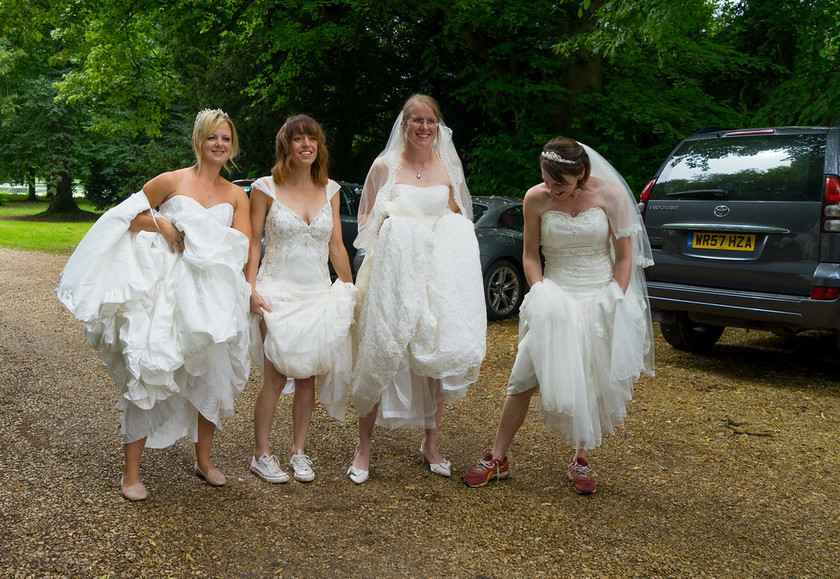 WWE Bridal BHS 010 
 West Wycombe Horse shoot 
 Keywords: Buckinghamshire wedding photographer, Horses, Piers Photo, Summer, West Wycombe House