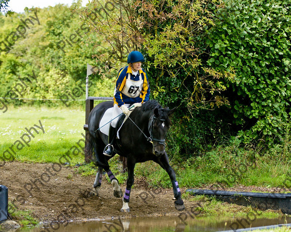 LSE Horse Trials 126 
 LSE Horse Trials 
 Keywords: London and South East Horse Trials, Piers Photo