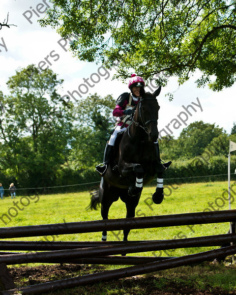 LSE horse trials 018 
 LSE Horse trials 
 Keywords: London and South East Horse Trials, Piers Photo