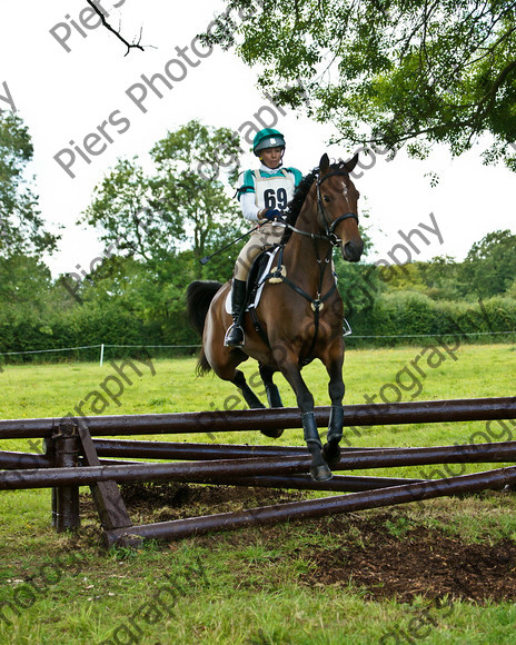 LSE horse trials 029 
 LSE Horse trials 
 Keywords: London and South East Horse Trials, Piers Photo