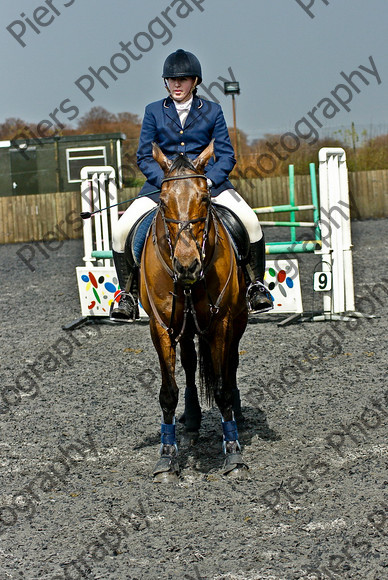 Class 4 26 
 SONY DSC 
 Keywords: Pyatts, Show jumping