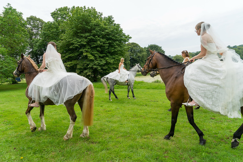 WWE Bridal BHS 052 
 West Wycombe Horse shoot 
 Keywords: Buckinghamshire wedding photographer, Horses, Piers Photo, Summer, West Wycombe House