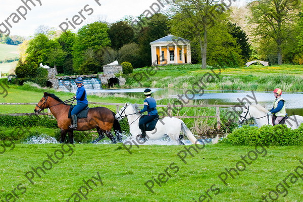 NRCWWE09 049 
 Naphill Riding Club West Wycombe Ride 09 
 Keywords: Naphill Riding Club, West Wycombe Estate