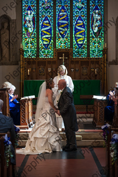 Emma and Duncan 240 
 Emma and Duncan's wedding 
 Keywords: Bucks Wedding photographer, Piers Photography, Gt Missenden Church, Uplands House