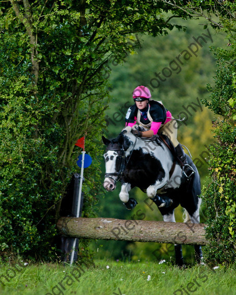 LSE Horse Trials 161 
 LSE Horse Trials 
 Keywords: London and South East Horse Trials, Piers Photo