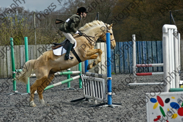 Class 2 21 
 SONY DSC 
 Keywords: Pyatts, Show jumping