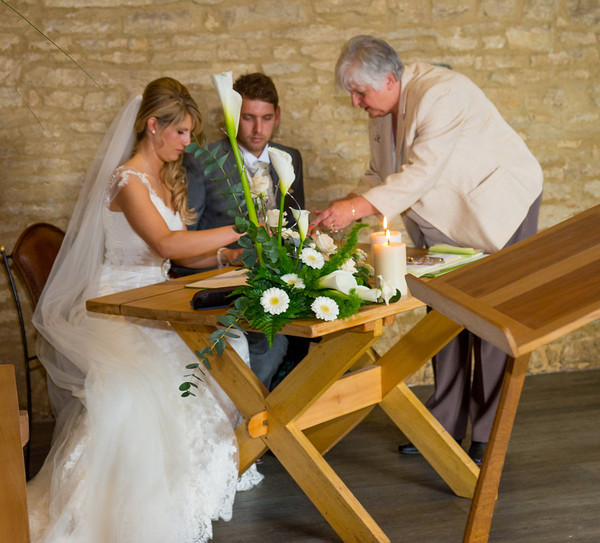 Sarah and Matt 401 
 Sarah and Matt's Wedding 
 Keywords: Buckinghamshire wedding photographer, Matt and Sarah, Piers Photography, Spring Weddings, Tythe Barn