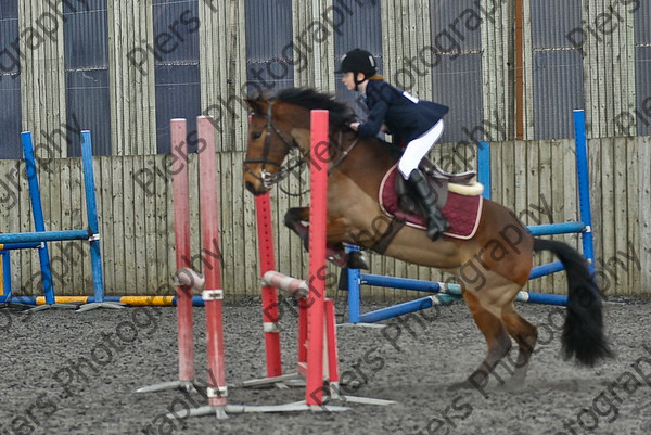 Class 3 39 
 SONY DSC 
 Keywords: Pyatts, Show jumping