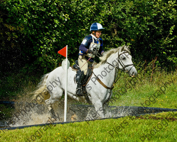 LSE Horse Trials 114 
 LSE Horse Trials 
 Keywords: London and South East Horse Trials, Piers Photo