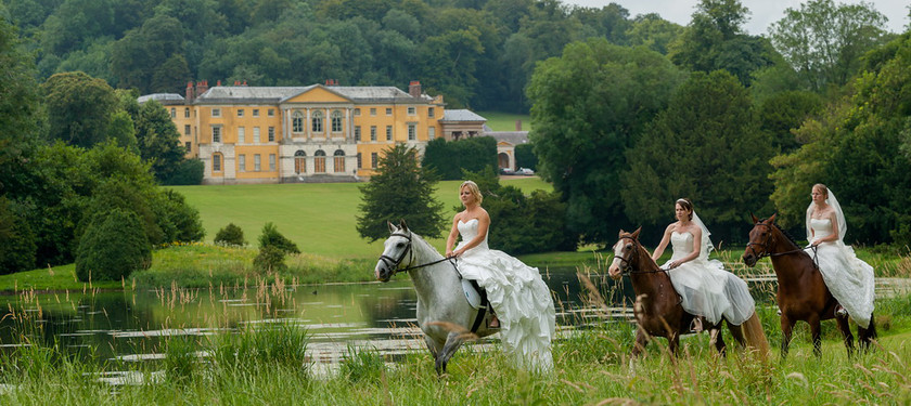 WWE Bridal Horse shoot 022 
 West Wycombe Horse shoot 
 Keywords: Buckinghamshire wedding photographer, Horses, Piers Photo, Summer, West Wycombe House