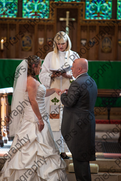 Emma and Duncan 232 
 Emma and Duncan's wedding 
 Keywords: Bucks Wedding photographer, Piers Photography, Gt Missenden Church, Uplands House